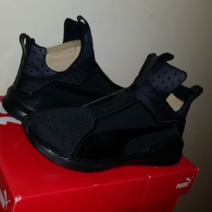 BRAND NEW OUT THE BOX!! NEVER WORN!!